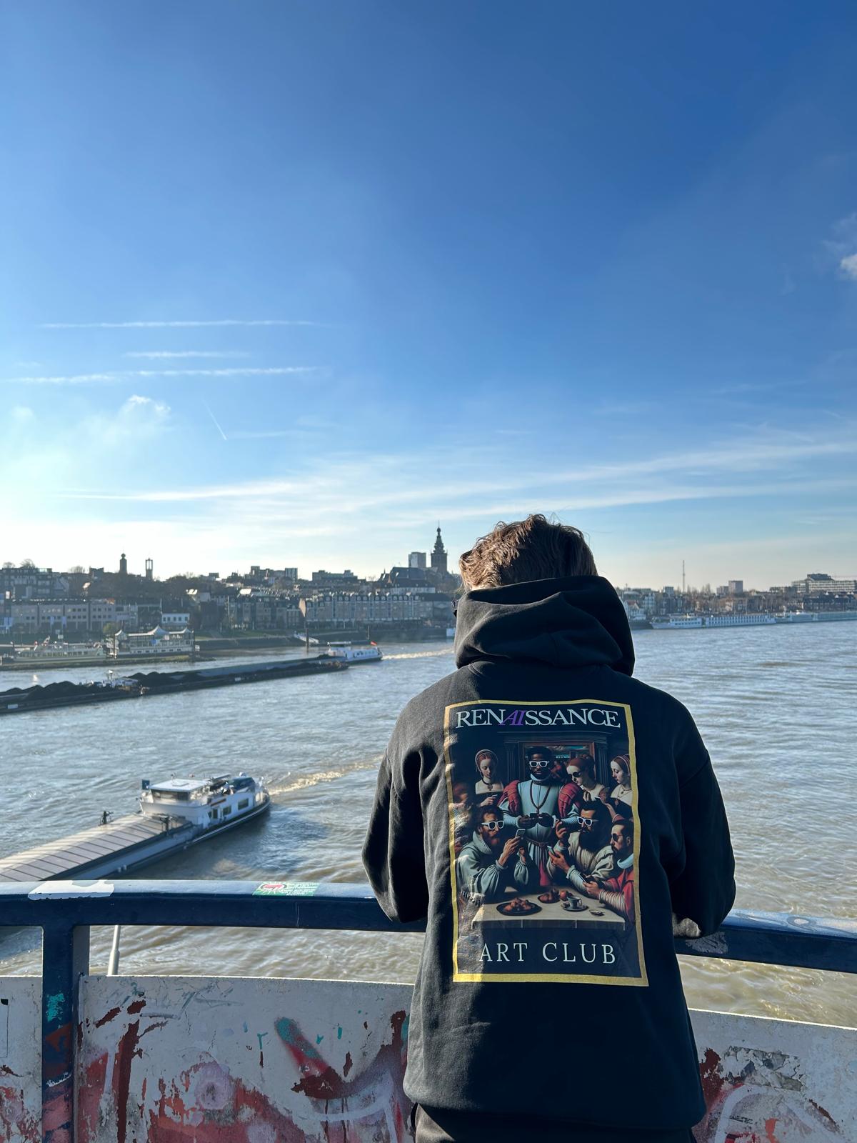 Renaissance Art Club hoodie, unieke combinatie van stijl en kunst, perfect voor dagelijks gebruik.